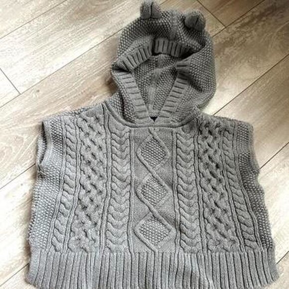 Baby GAP gray cable knit poncho sweater with bear ears hood Size 4 years old - Picture 3 of 5